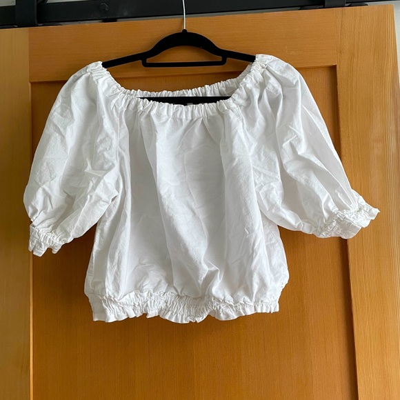 π Off the shoulder puffer sleeve top - Picture 2 of 3